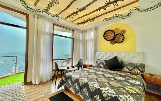 Siesta Homestay 1BR - balcony in shimla