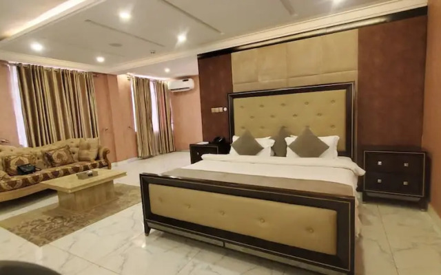 The Palms Hotel
