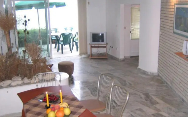 Oasis Apartment Ravda