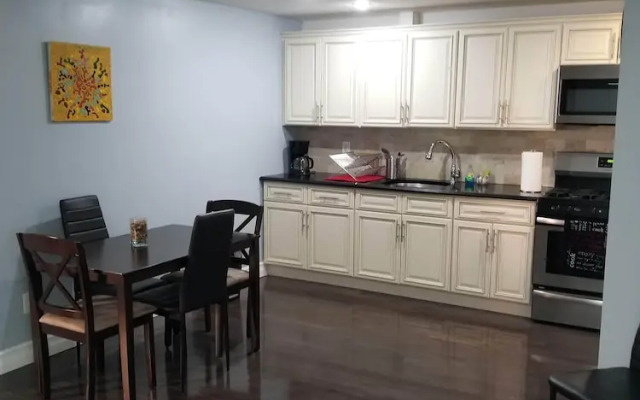 2 Bed Rooms Shared Brooklyn Apartment