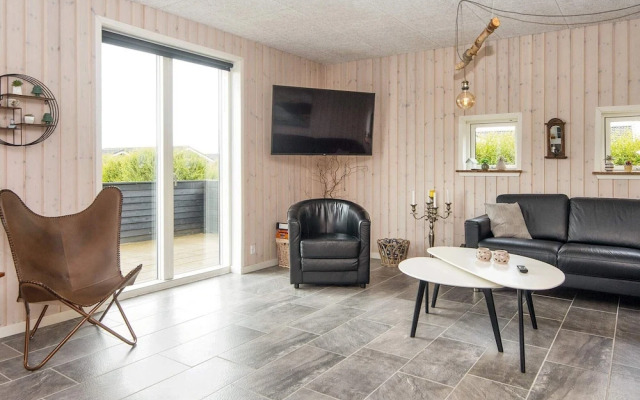 6 Person Holiday Home in Hemmet-by Traum