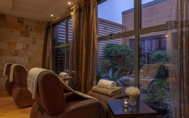 Radisson Sas Hotel And Spa
