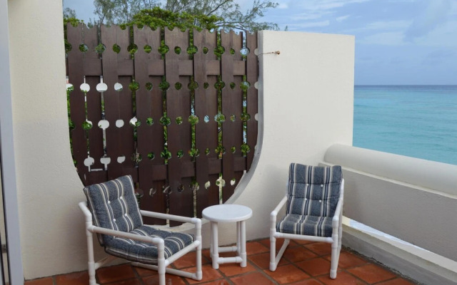 Beautiful Three Bedroom Beachfront Villa