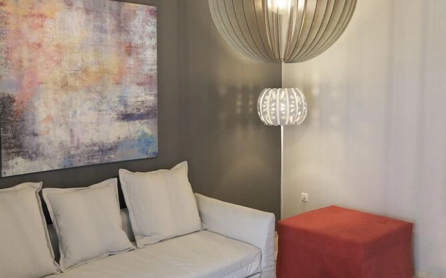 Penelope's Luxury Apartment