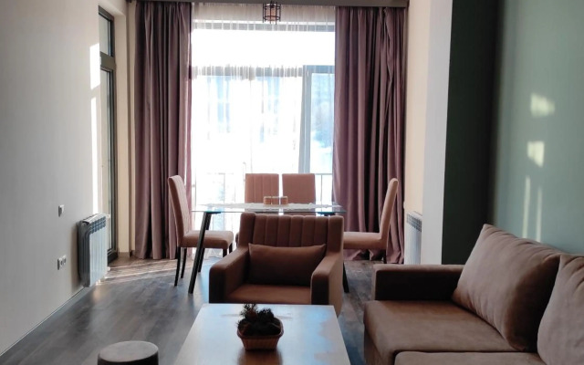 Sunny apartment in Kechi House, Tsaghkadzor