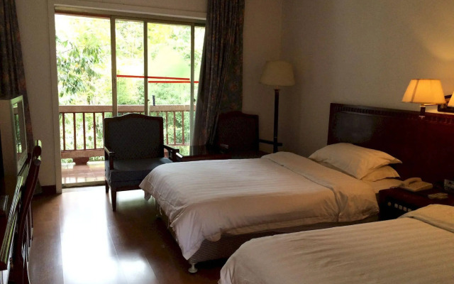 Pipaxi Hotel