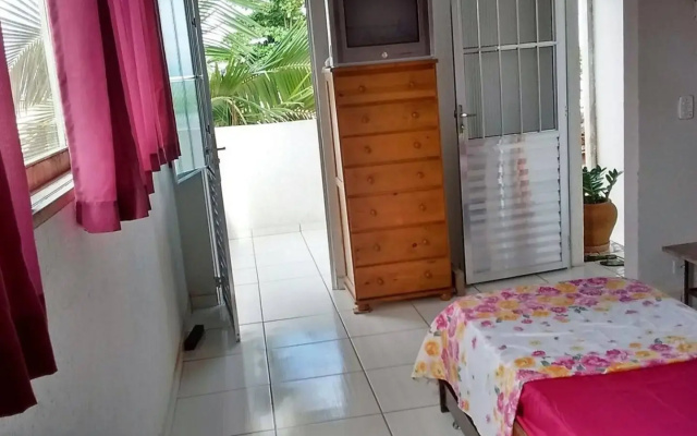 Suíte 2 com piscina e wi-fi em Caraguatatuba
