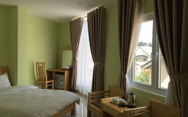 Trung Nhan Hotel