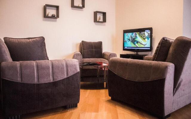 Asterias Apartment