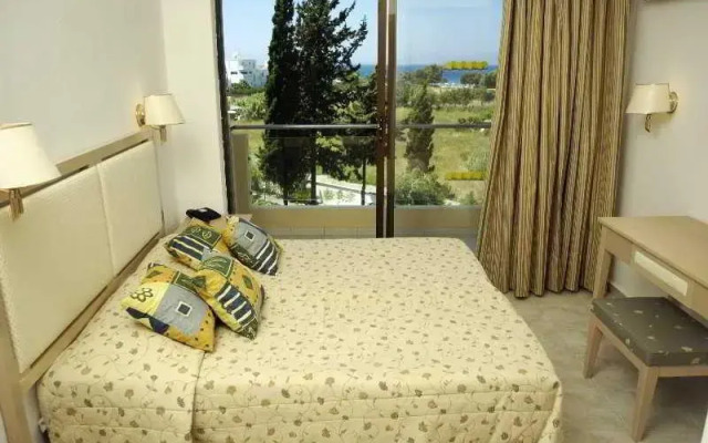 Sunland Hotel