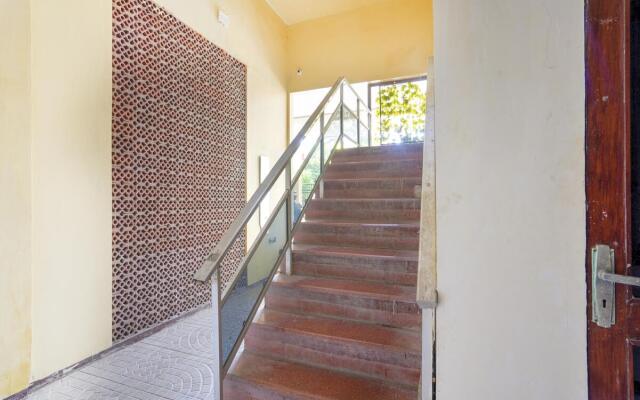 OYO 3842 Eiffel Ketintang Unesa Syariah