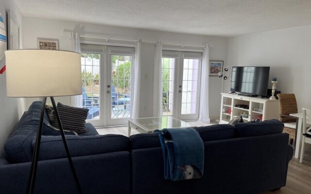 Coconut Palms Townhome 2 Bedroom Townhouse by RedAwning