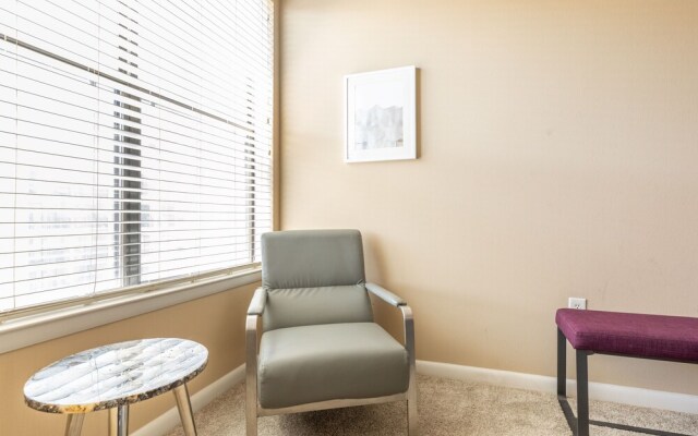Executive Suite With Pool & Gym