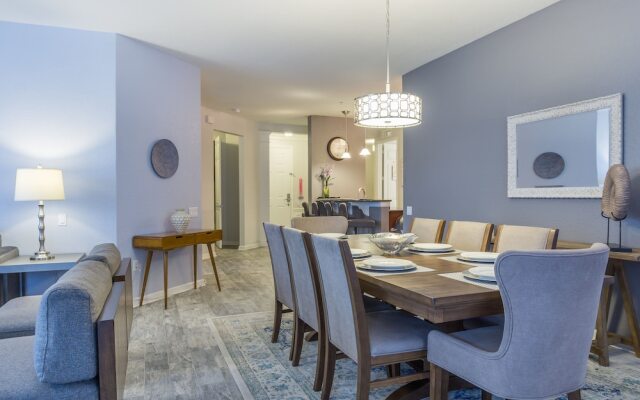 Casa Magnolias Deluxe 3 Bedroom Condo by RedAwning