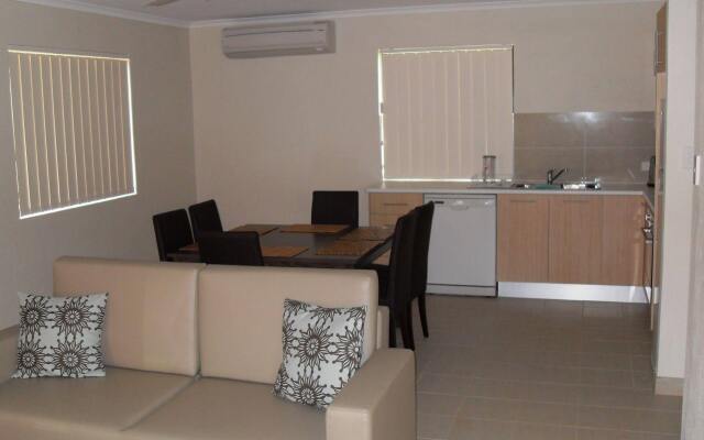 Coochiemudlo Island Seminara Apartments