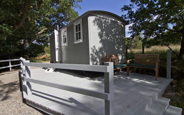 Moonfrog Lets - Riverside Bothy