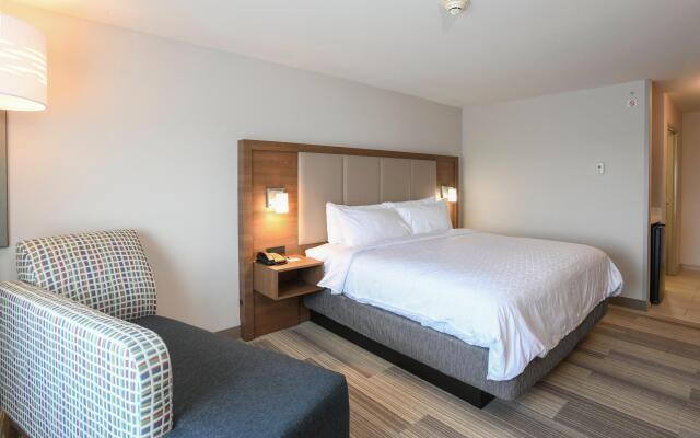 Holiday Inn Express Hotel & Suites Richwood-Cincinnati South by IHG