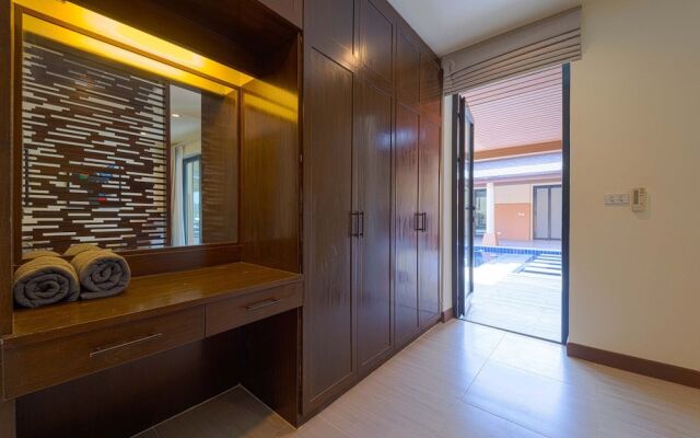 Luxury 5 Bedroom Villa nr to Beach - SRS