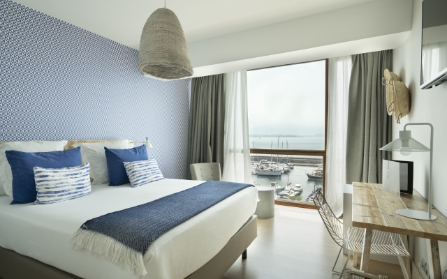 Vincci Puertochico Hotel