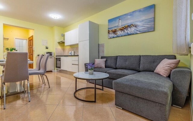 Amazing Apartment in Medulin With Wifi and 3 Bedrooms