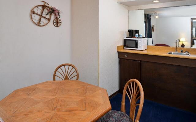 Americas Best Value Inn La Crosse