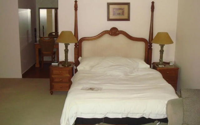 Bokmakierie Country Lodge