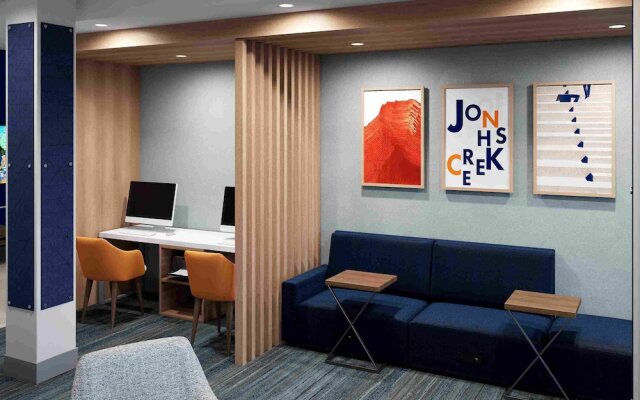 Holiday Inn Express & Suites Ridgecrest - China Lake by IHG