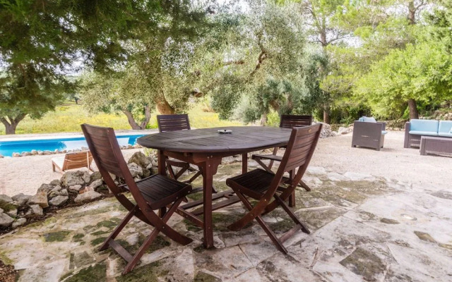 Trullo Pietra Antica