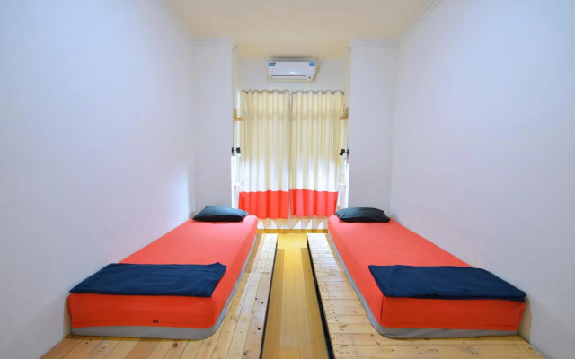 Bunk Bed and Breakfast