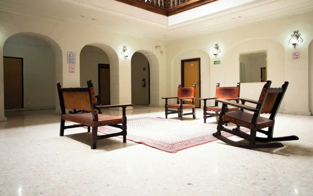 Hotel Colonial