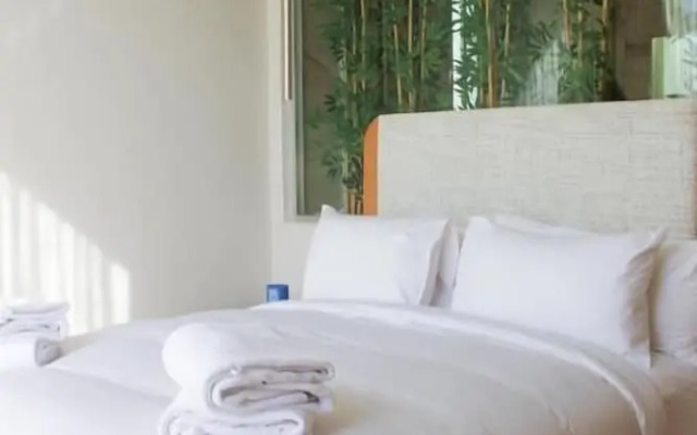 Sahara at Lake View Residence