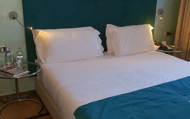 Room in Apartment - One Private Studio With Stunning Full sea View, Shared Pool and Ac