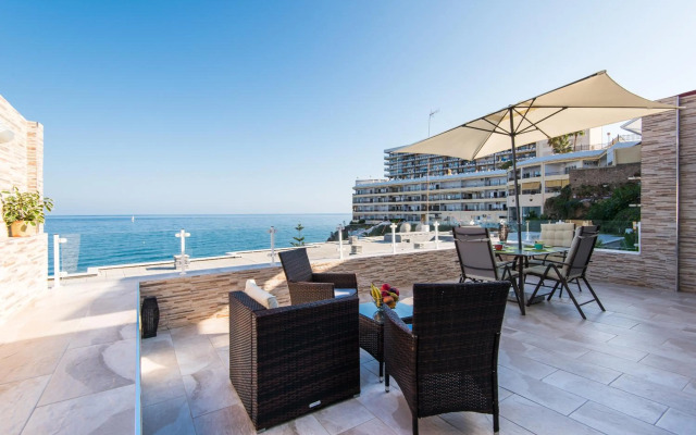 Seashore Bungalow Stunning