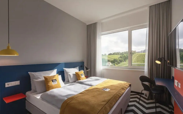 Holiday Inn - the niu, Form Stuttgart Feuerbach by IHG