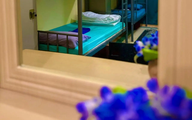 Top House Hostel