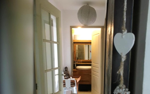 Apartment with 3 Bedrooms in Saint-Gilles Les Bains, with Furnished Terrace And Wifi - 2 Km From the Beach