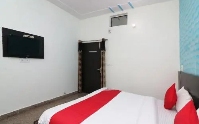 Dev Hotel by OYO Rooms