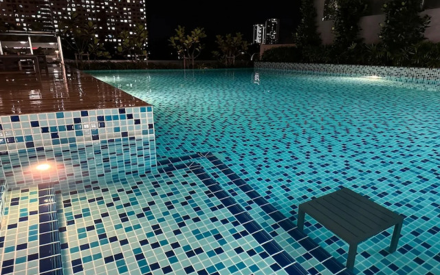 Neu Suites Horizon View Apartments