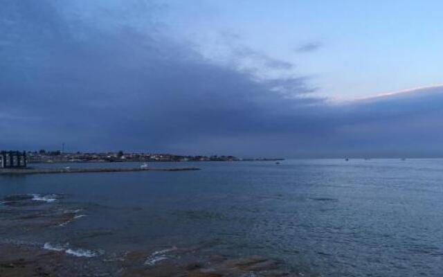 Xiaodong Fisherman House