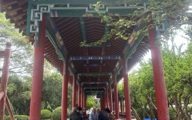 Homeinn Selected Hotel (Longkou Huang County Avenue Zhenhua Commercial Building)