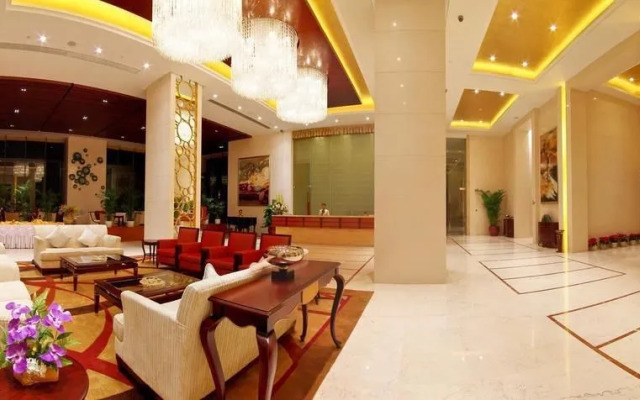 Greentown Island Lake Resort Hotel