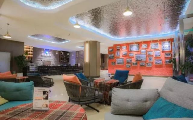 Chuxiong Longyu Hotel (Traditional Chinese Medicine Hospital Store）)