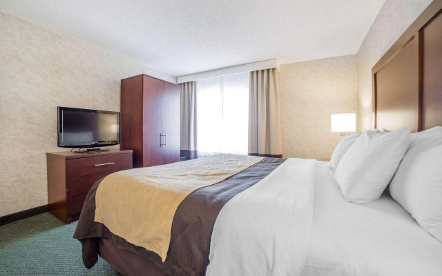 Yellowstone River Inn & Suites
