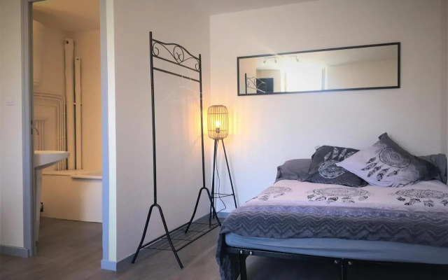 STUDIO 11 calme à VALADON WIFI