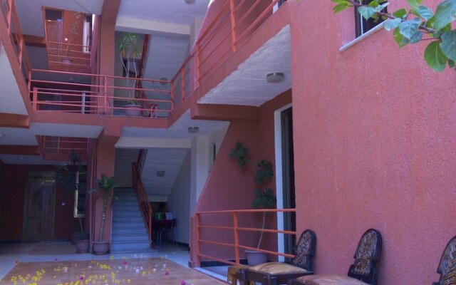 Zan-Seyoum Hotel