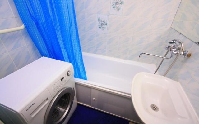 Апартаменты на улице Алексеева 111