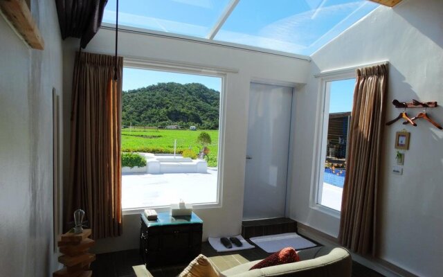 Small House Villa