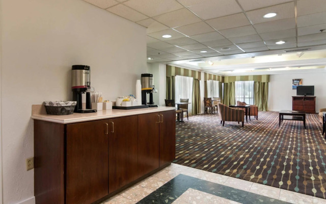 Dublin Inn and Suites