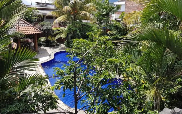 Jos And Hanny Homestay By Zuzu