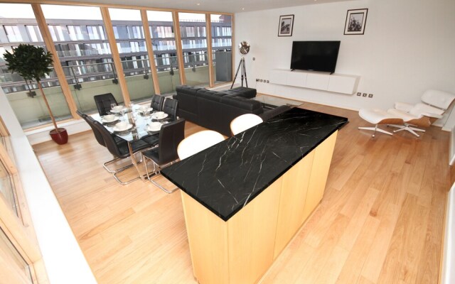 Forbes Street Penthouse